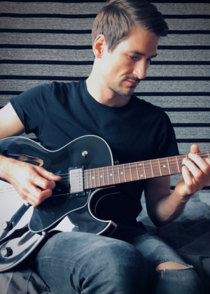 Peter Vollheim - Lehrer f&uuml;r Gitarre, Ukulele, E-Baß in der MUSIKSCHULE MUSIKINSTITUT MELODROM M&uuml;nchen-Pasing