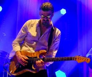 Christian Schwarzbach - Lehrer f&uuml;r E-Gitarre, Akustik-Gitarre, E-Bass in der MUSIKSCHULE MUSIKINSTITUT MELODROM M&uuml;nchen-Pasing
